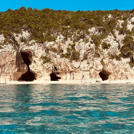 Isola Sarda 아파트